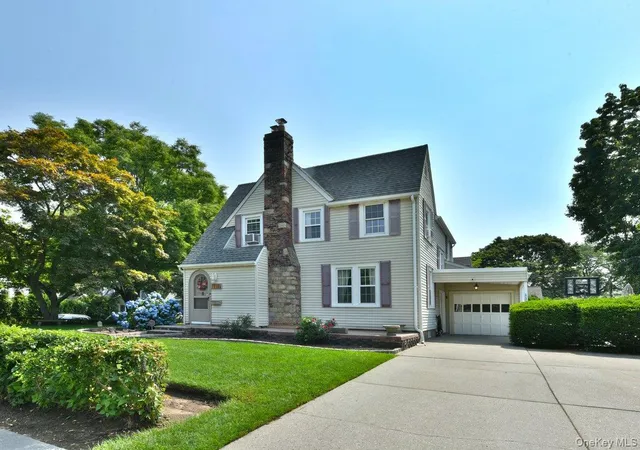 1st image of 112 Cambridge Ave, Garden City, NY 11530 | MLS# 1019971