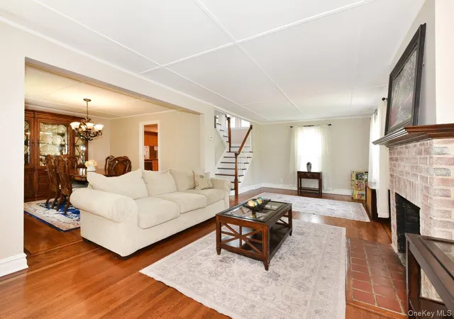 5th image of 112 Cambridge Ave, Garden City, NY 11530 | MLS# 1019971