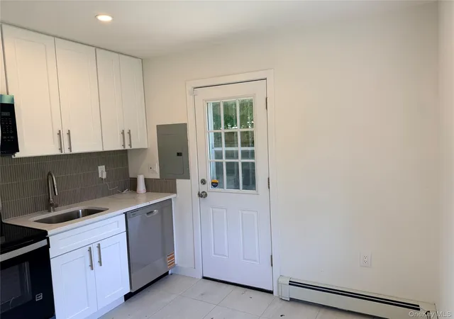 Homes for sale in North Hempstead, NY | 12 Garland Ln, North Hempstead, NY 11590 | MLS# 1019974