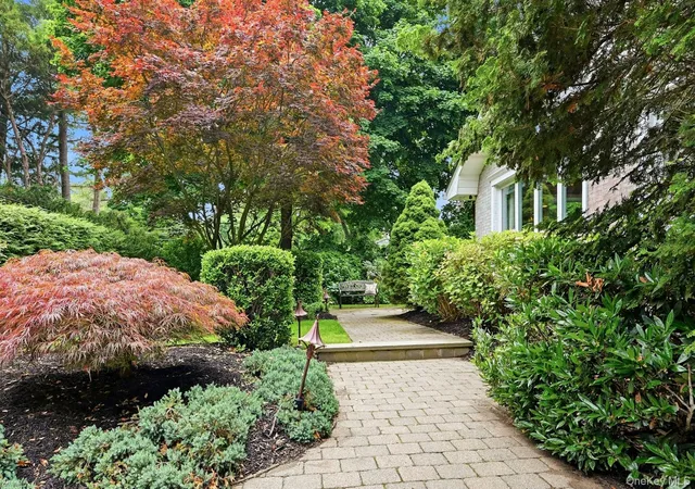 4th image of 39 E Neck Rd, Huntington, NY 11743 | MLS# 1020009