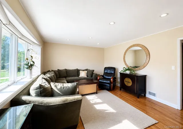 Photo 3 of Sale Pending at 183 Lee Ave, Hicksville, NY 11801 | MLS# 1020015 | Listing updated on 2026-08-16
