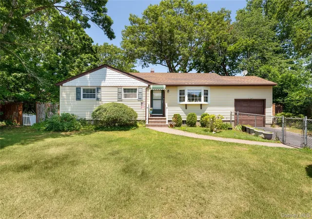 23rd image of 203 Hall St, Brookhaven, NY 11776 | MLS# 1020023