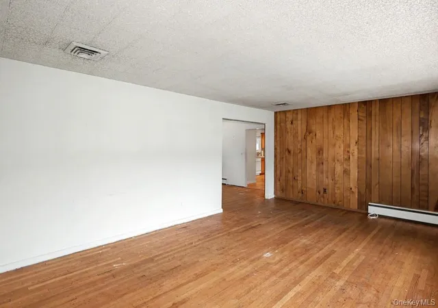 Homes for sale in Huntington, NY | 305 Nielson St, Huntington, NY 11746 | MLS# 1020029