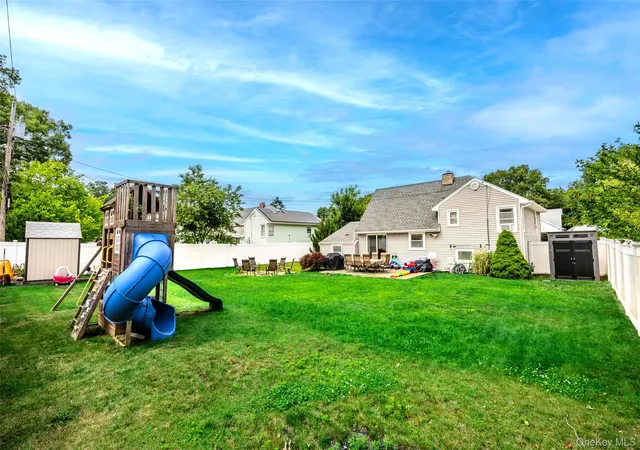 4th image of 47 Barbara Dr, Brookhaven, NY 11720 | MLS# 1020047