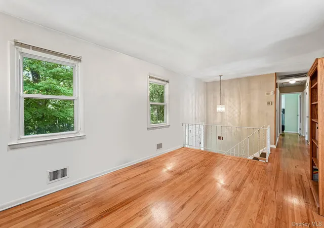 Photo 4 of Sale Pending at 2 Cobblestone Rd, Ramapo, NY 10952 | MLS# 1020050 | Listing updated on 2026-08-22