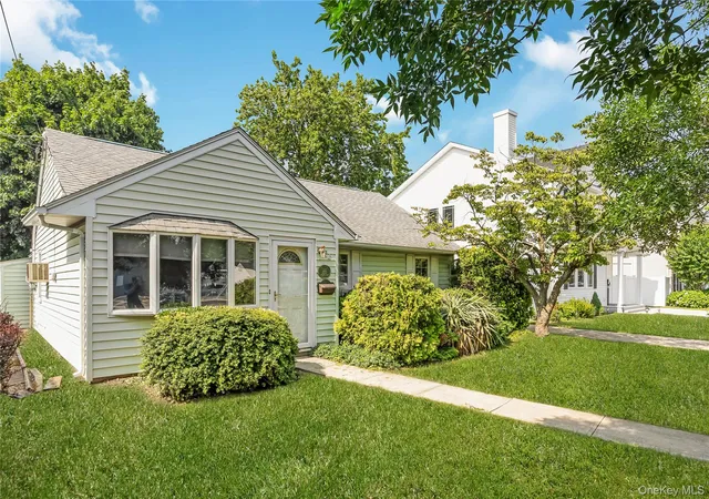 2nd image of 6 Island St, Oyster Bay, NY 11803 | MLS# 1020084