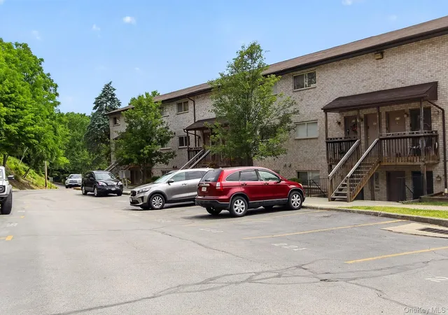Homes for sale in Poughkeepsie (town), NY | 26 Cooper Rd #414, Poughkeepsie (town), NY 12603 | MLS# 1020103