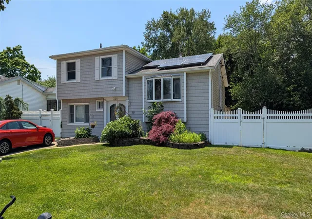 2nd image of 348 W 24th St, Babylon, NY 11729 | MLS# 1020106