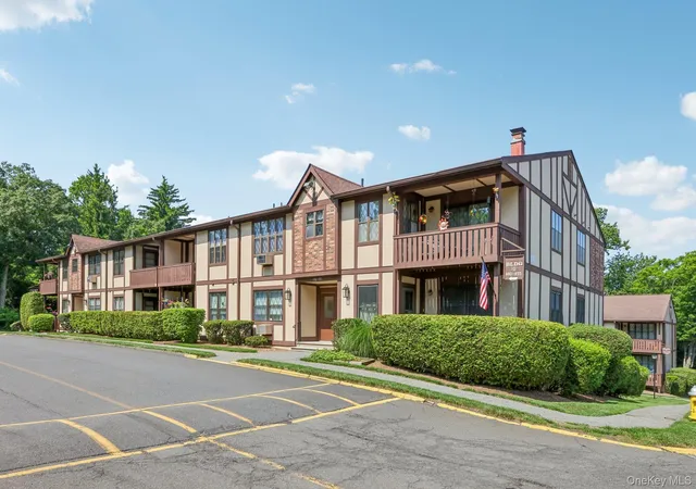 Homes for sale in Clarkstown, NY | 449 Sierra Vista Ln, Clarkstown, NY 10989 | MLS# 1020108