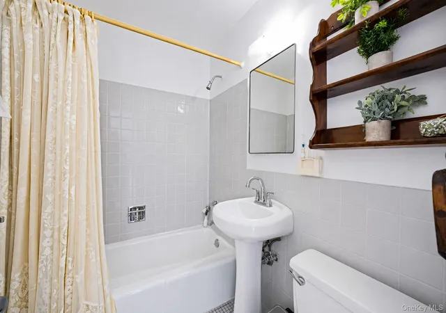 12th image of 180 Lowndes Ave #D, Huntington Station, NY 11746 | MLS# 1020119