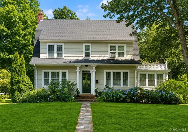 1st image of 1 S Lakeview Ave, Islip, NY 11718 | MLS# 1020121
