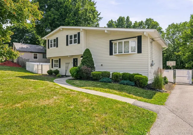 5th image of 7 Elmwood Dr, Goshen, NY 10924 | MLS# 1020127