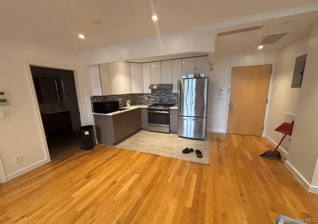 2nd image of 4223 Parsons Blvd #5D, Flushing, NY 11355 | MLS# 1020141
