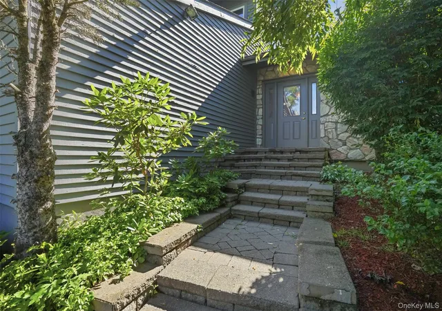 3rd image of 985 Craigville Rd, Chester, NY 10918 | MLS# 1020165