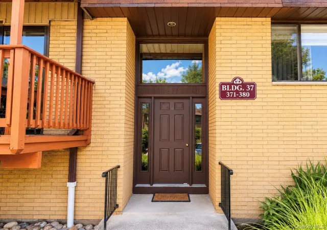 2nd image of 376 Richard Ct, Haverstraw, NY 10970 | MLS# 1020189