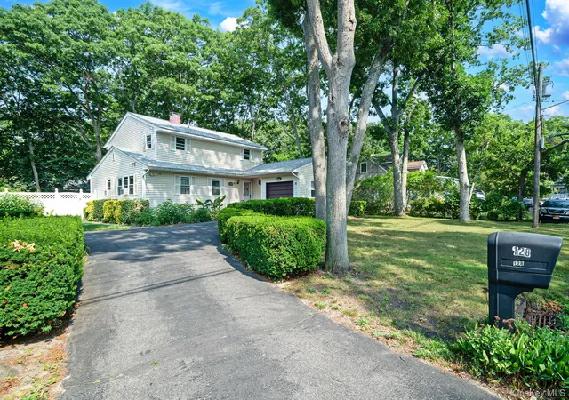 4th image of 128 Avenue B, Brookhaven, NY 11741 | MLS# 1020203