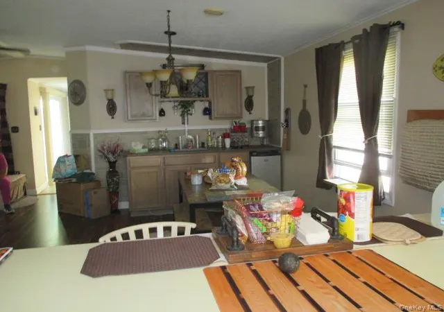 5th image of 130 Village Cir W, Manorville, NY 11949 | MLS# 1020205