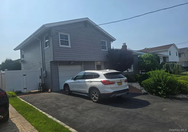Photo 2 of Sale Pending at 31 Oxford Rd, Hempstead, NY 11518 | MLS# 1020227 | Listing updated on 2026-07-30