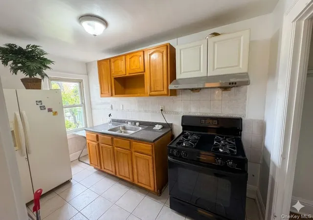 3rd image of 8735 165Th St, Jamaica, NY 11432 | MLS# 1020233
