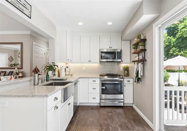 5th image of 11 Barbara Rd, Ronkonkoma, NY 11779 | MLS# 1020243
