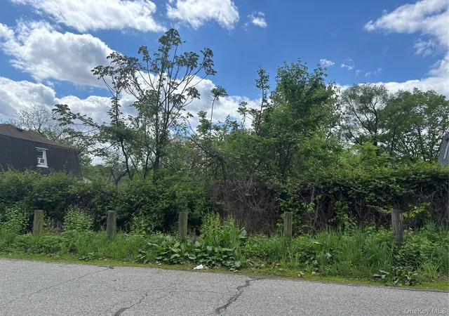 1st image of 21 Washington Ave N, North Castle, NY 10603 | MLS# 1020244