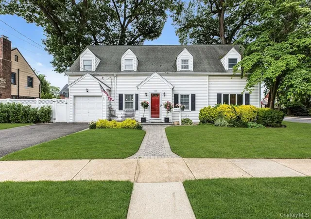 Photo 1 of Single family home for sale at 128 Stuart St, Hempstead, NY 11563 | MLS# 1020259 | Listing updated on 2026-10-04