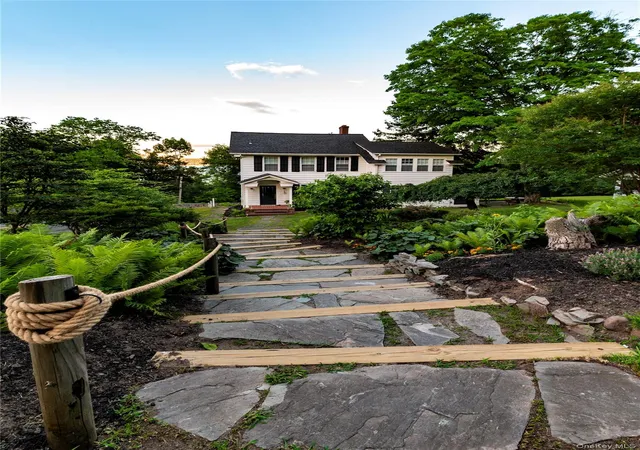 Homes for sale in Orangetown, NY | 34 Old Mountain Rd, Orangetown, NY 10960 | MLS# 1020267