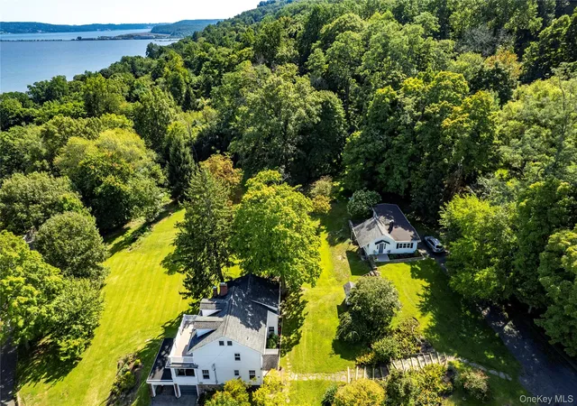 Photo 3 of Single family home for sale at 34 Old Mountain Rd, Orangetown, NY 10960 | MLS# 1020267 | Listing updated on 2026-10-06