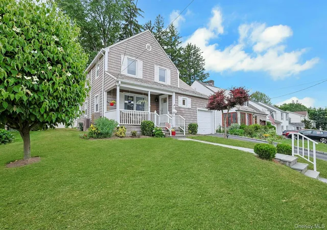 2nd image of 84 Lawrence Pl, New Rochelle, NY 10801 | MLS# 1020268