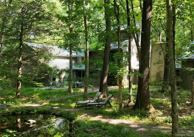 Homes for sale in Warwick (town), NY | 15 Cox Dr, Warwick (town), NY 10990 | MLS# 1020274