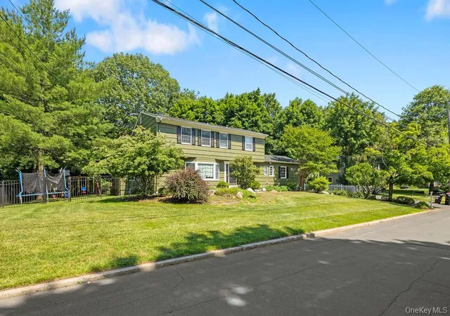 2nd image of 21 Ardsley Dr, New City, NY 10956 | MLS# 1020287