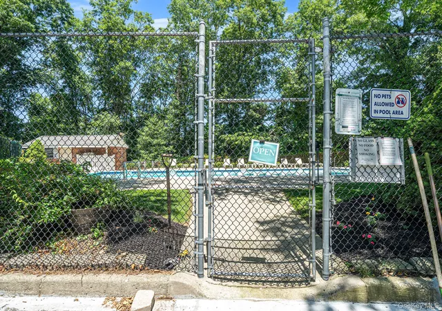 15th image of 1005 Towne House Village Village, Islip, NY 11749 | MLS# 1020295