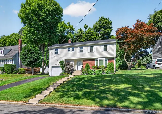 Homes for sale in Greenburgh, NY | 11 Oakridge Rd, Greenburgh, NY 10607 | MLS# 1020296