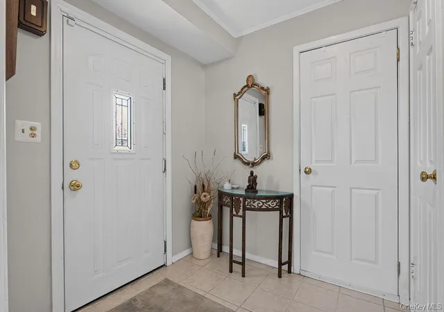 Homes for sale in Greenburgh, NY | 11 Oakridge Rd, Greenburgh, NY 10607 | MLS# 1020296