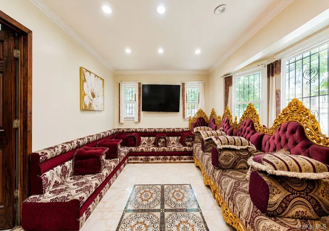 Listing Photo 5 - Condo for sale in building located at 143-18 84th Ave, New York, NY 11435