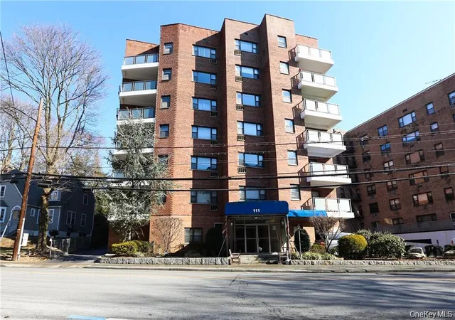 Photo 1 of Sale Pending at 111 E Hartsdale Ave #3F, Greenburgh, NY 10530 | MLS# 1020315 | Listing updated on 2026-07-24