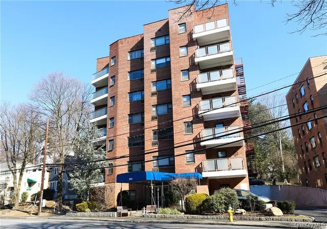 Photo 18 of Sale Pending at 111 E Hartsdale Ave #3F, Greenburgh, NY 10530 | MLS# 1020315 | Listing updated on 2026-07-24