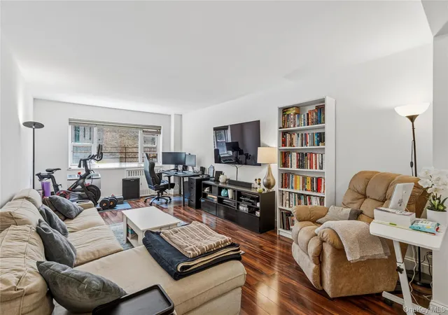 Photo 3 of Sale Pending at 111 E Hartsdale Ave #3F, Greenburgh, NY 10530 | MLS# 1020315 | Listing updated on 2026-07-24