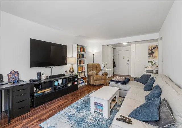 Photo 5 of Sale Pending at 111 E Hartsdale Ave #3F, Greenburgh, NY 10530 | MLS# 1020315 | Listing updated on 2026-07-24