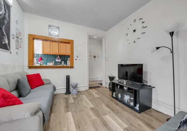 2nd image of 550 Fort Washington Ave #4E, New York, NY 10033 | MLS# 1020344