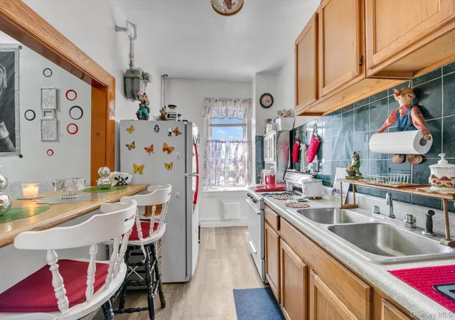 3rd image of 550 Fort Washington Ave #4E, New York, NY 10033 | MLS# 1020344