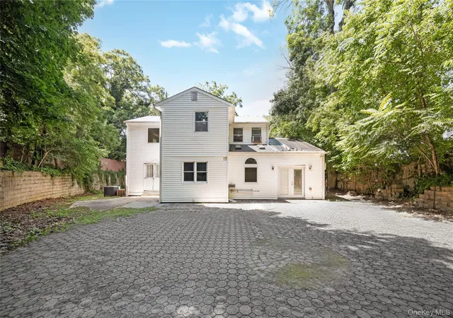 5th image of 216 Woodbury Rd, Woodbury, NY 11797 | MLS# 1020349