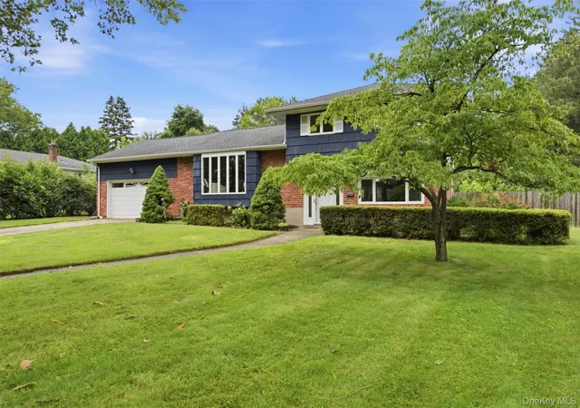 Photo 2 of Sale Pending at 36 Cherrywood Dr, Huntington, NY 11731 | MLS# 1020369 | Listing updated on 2026-08-28