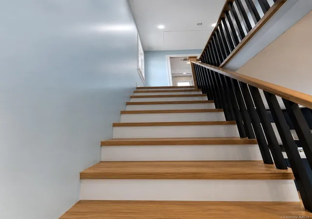 Photo 5 of Single family home for sale at 1 Melrose St, Hempstead, NY 11003 | MLS# 1020370 | Listing updated on 2026-09-05
