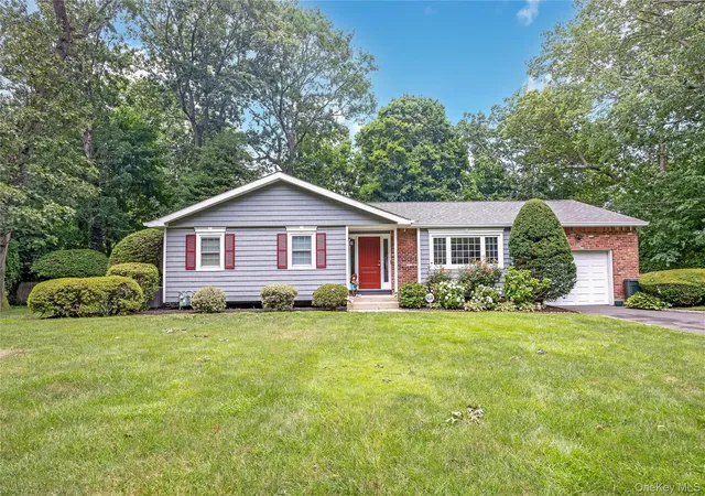2nd image of 10 Udell Wy, Huntington, NY 11731 | MLS# 1020373