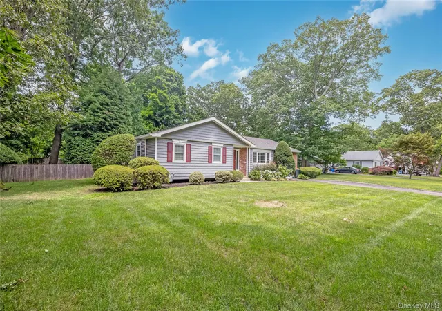 4th image of 10 Udell Wy, Huntington, NY 11731 | MLS# 1020373