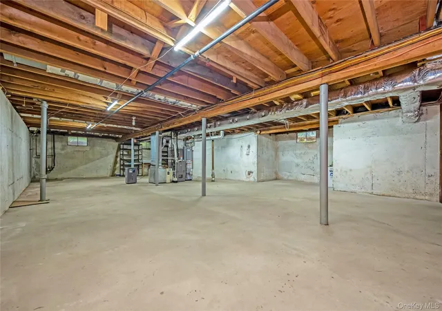 44th image of 10 Udell Wy, Huntington, NY 11731 | MLS# 1020373