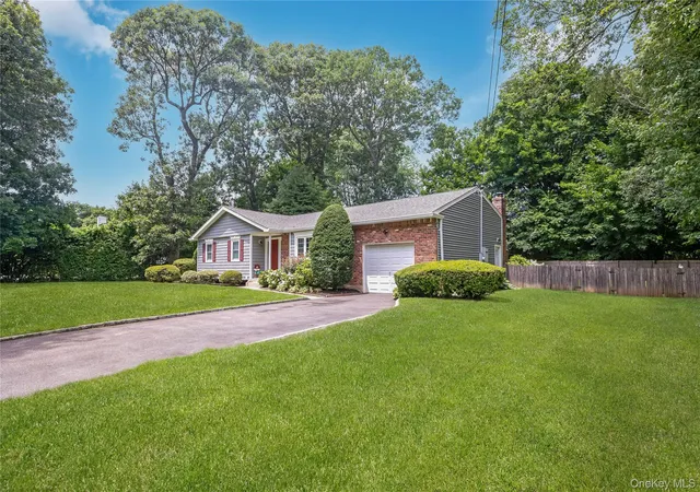 5th image of 10 Udell Wy, Huntington, NY 11731 | MLS# 1020373