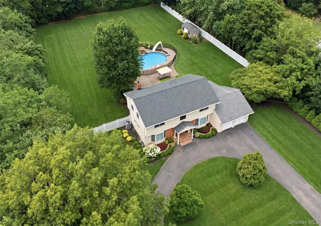 4th image of 84 Meadow Glen Rd, Northport, NY 11768 | MLS# 1020375