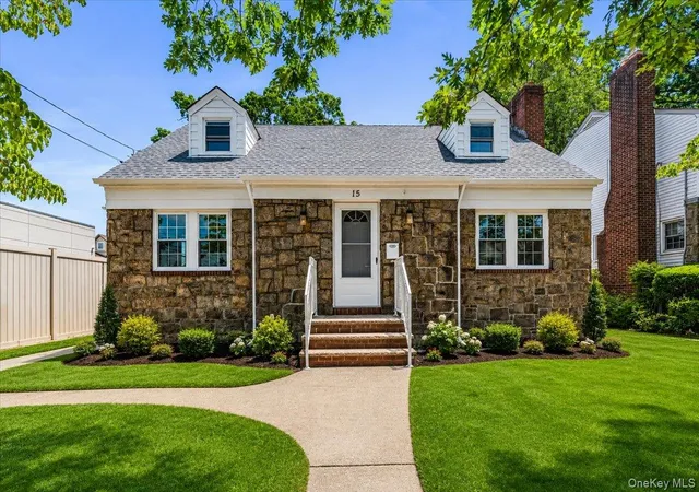1st image of 15 Astor Pl, Hempstead, NY 11581 | MLS# 1020404